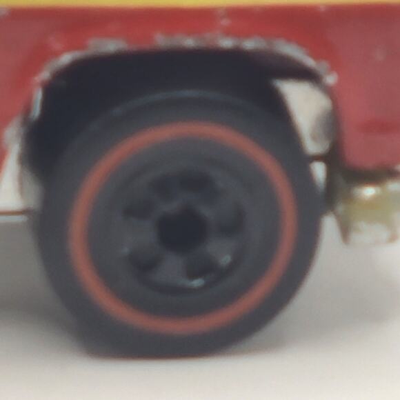 Hot Wheels Redline 1974 Emergency Unit - Picture 3 of 7